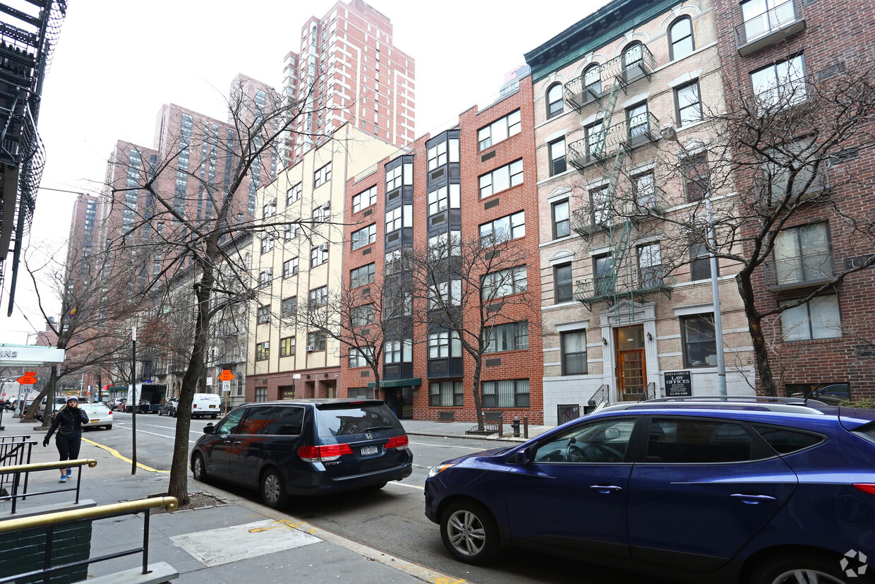 Primary Photo - 317 East 91st Street