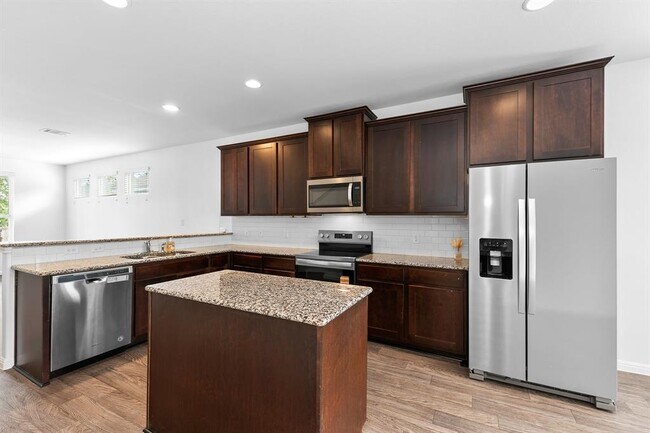 Foto del edificio - 213 Michaelis Dr