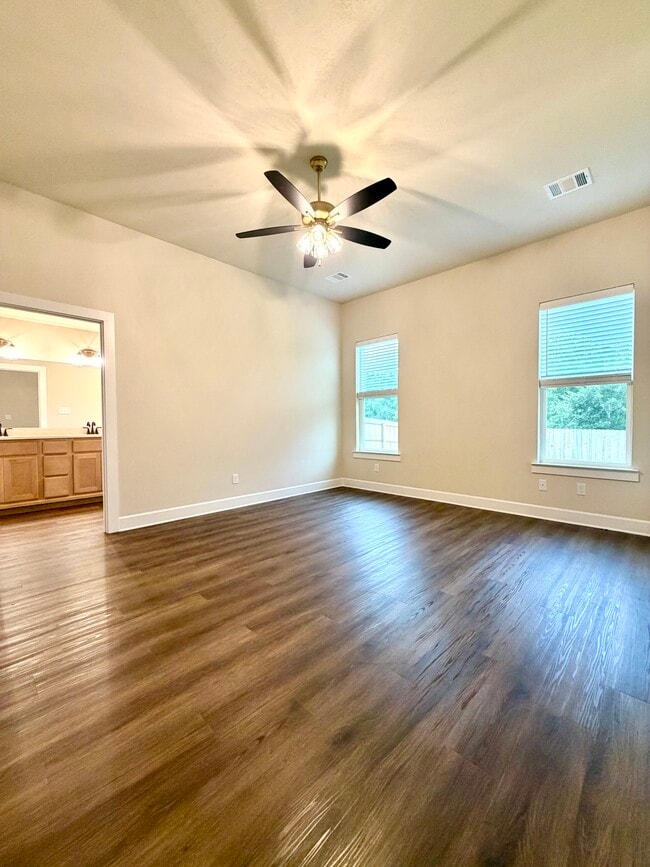 Building Photo - 1206 Bridgewater Dr