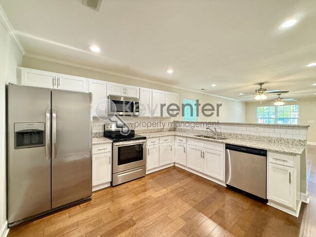 Photo - 2214 E 14th St House