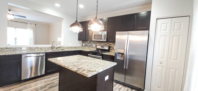 Foto del edificio - 2725 W 127th Ln