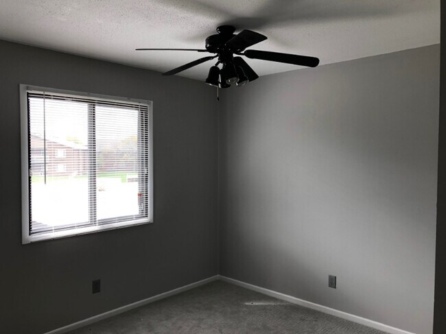 Foto del edificio - 1710 NW Pine Rd