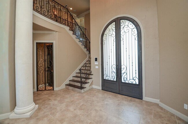 Building Photo - 12316 Oak Bend Cir