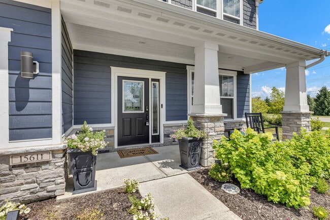 Building Photo - 15611 W Rail Dr