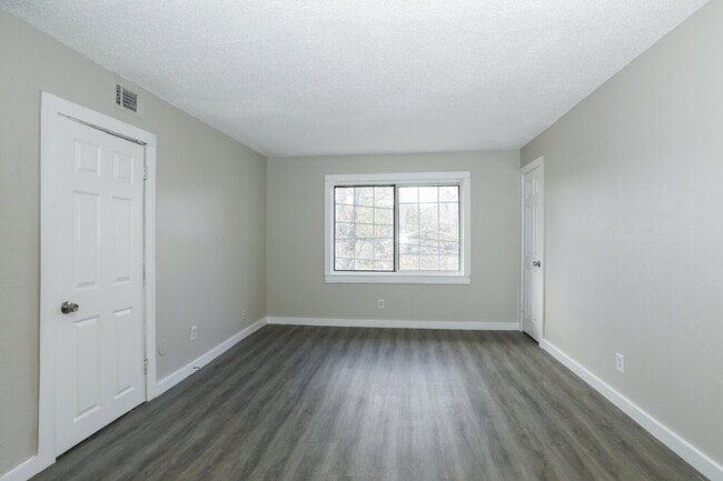 Foto del edificio - Charming 2-Bed Oasis with Modern Comforts in Atlanta's Heart!