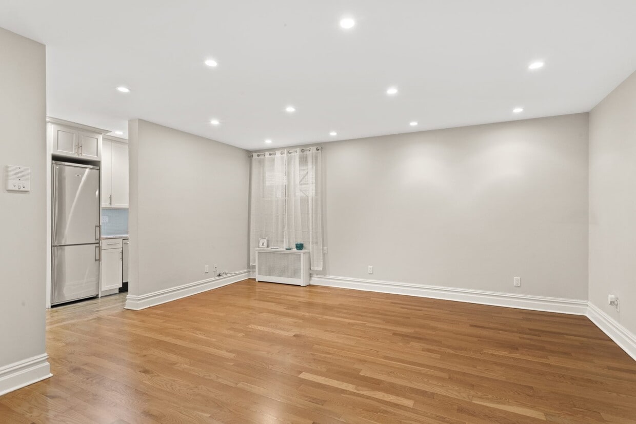 15608 Riverside Dr W Unit 1K, New York, NY 10032 Room for Rent in