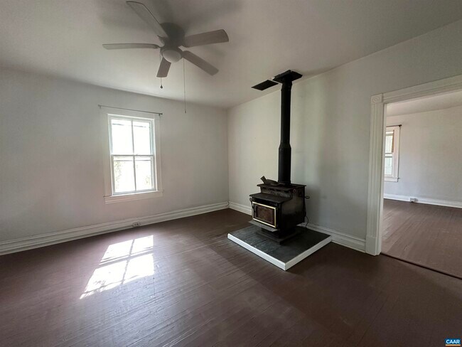 Foto del edificio - 4633 Garth Rd