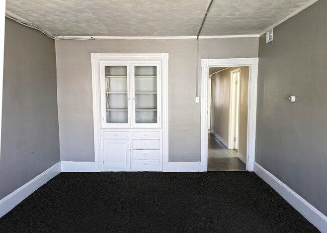 Building Photo - 199 Wilson St