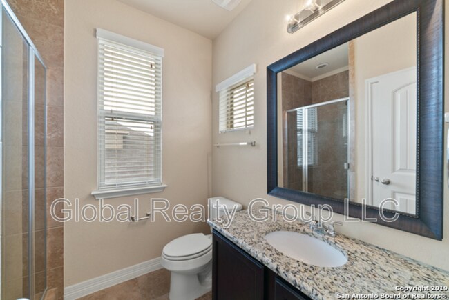 Foto del edificio - 4928 Battle Lake St