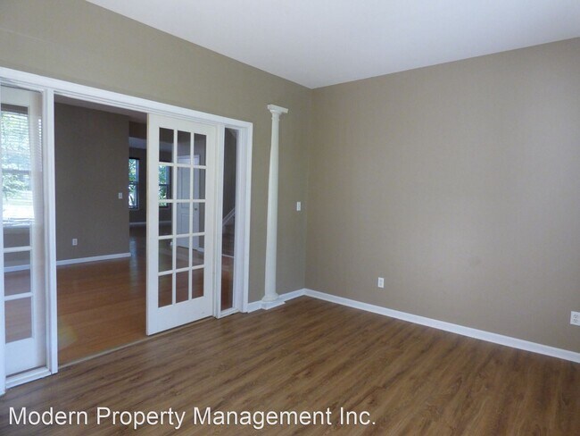 Foto del edificio - 4 br, 2.5 bath House - 4437 Walnut Creek Dr