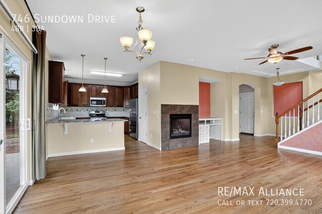 Building Photo - 746 Sundown Dr