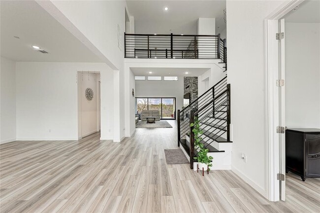 Building Photo - 2420 Novara Trl