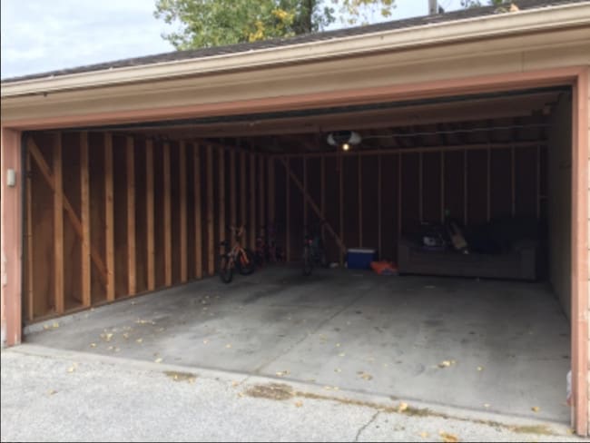 Garage space - 1611 S 115th Ct