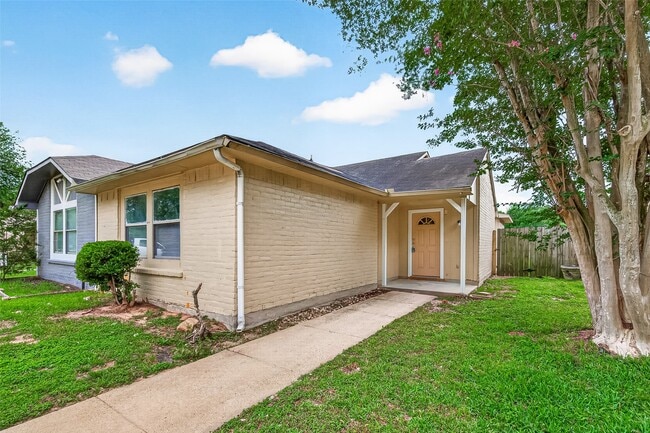 Building Photo - 17421 Ranch Country Rd