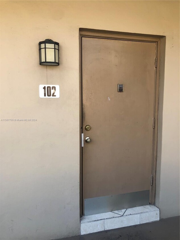 Primary Photo - 5051 W Oakland Park Blvd