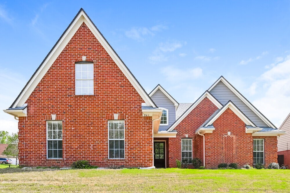 Primary Photo - 841 Cedar Trace Cir