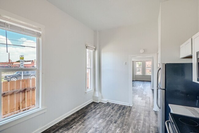 Foto del edificio - Newly Renovated 2bd/1ba Home in Curtis Par...