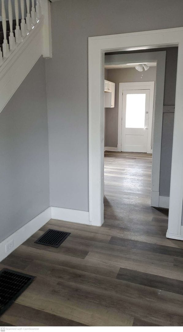 Foto del edificio - Renovated 3 bed 1 bath home with washer/dryer hook ups!