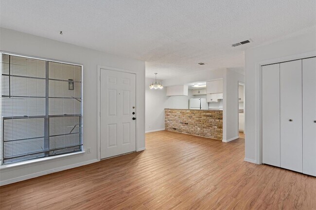Foto del edificio - 3426 Willowrun Dr