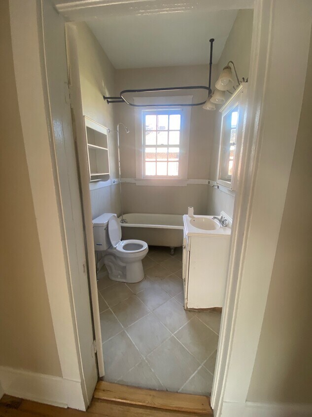 654 Kirksey Dr W, Greenwood, SC 29646 House Rental in Greenwood, SC