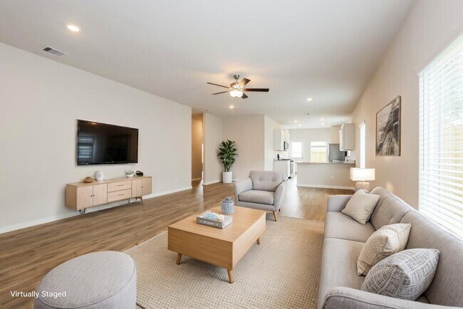 Foto del edificio - 15667 Plum Brk Dr