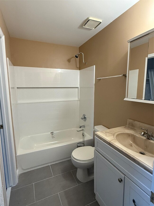 Foto del edificio - 2805 Whispering Hills Dr