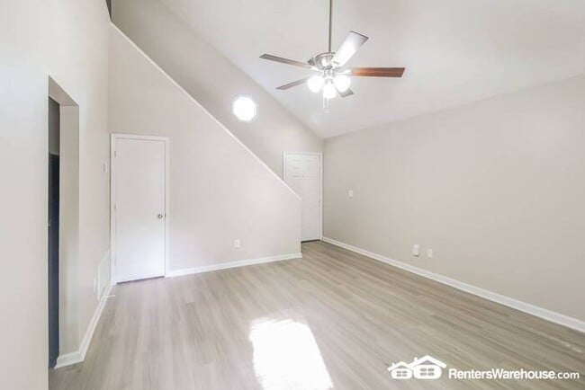 Building Photo - Unique Home in Snellville