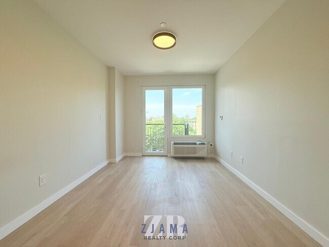 Foto del edificio - 1584 Fulton St