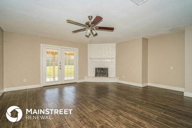 Building Photo - 10074 Woodhollow Dr