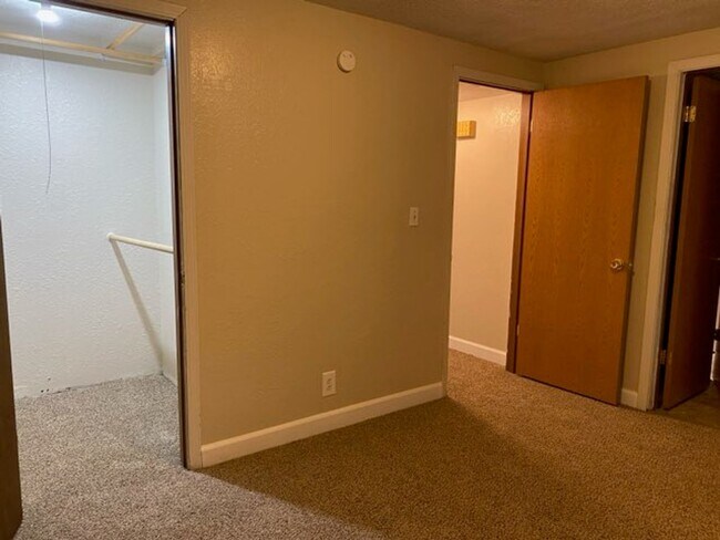Foto del edificio - 101 Sandridge Dr
