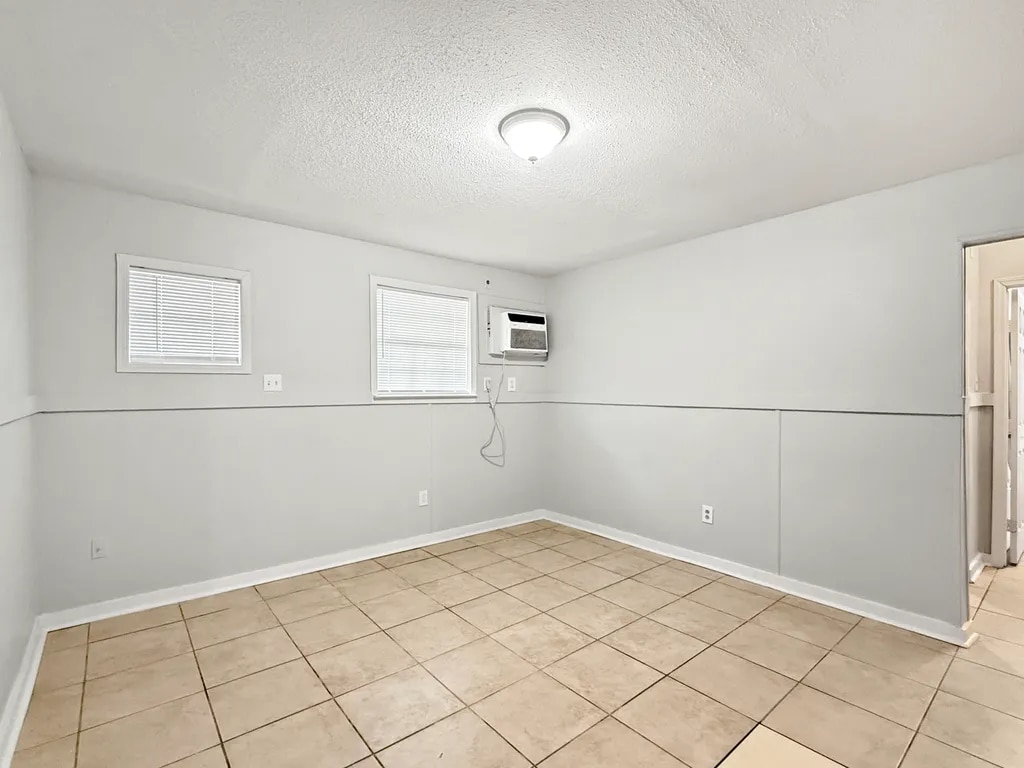 Foto principal - 524 Starrett Rd