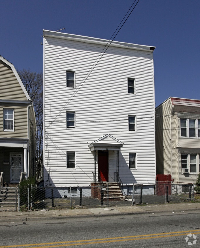 Building Photo - 319 Coit St