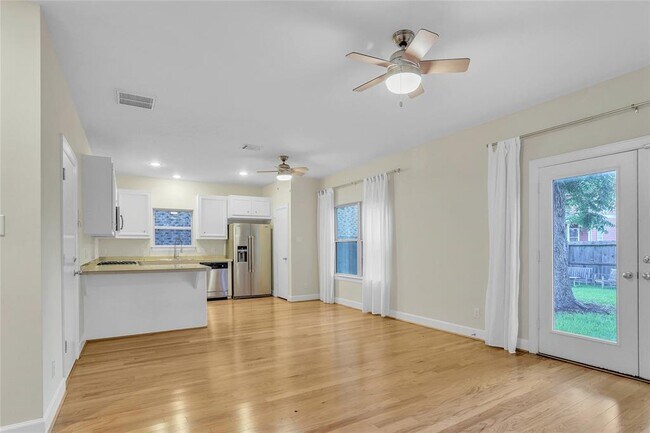 Foto del edificio - 919 E 36th St