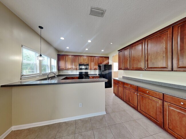 Foto del edificio - 729 Porto Cristo Ave