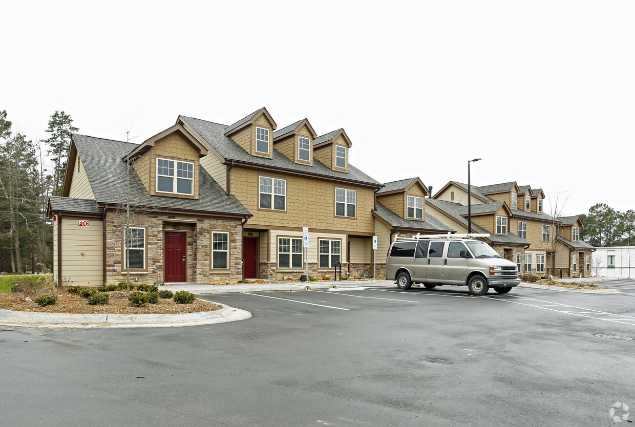 Foto principal - Pickett Square Townhomes