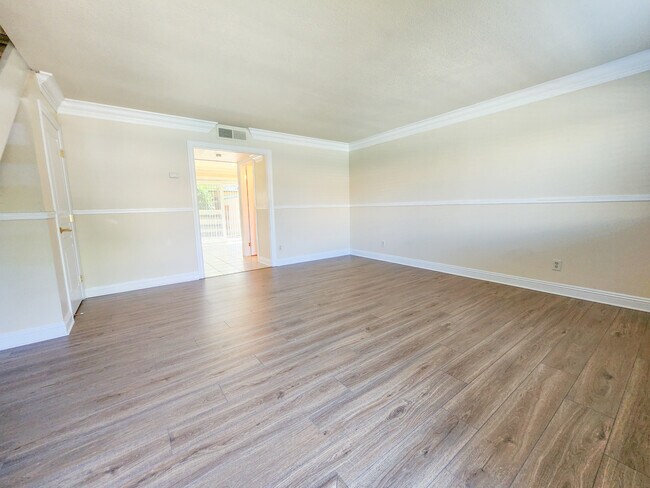 Building Photo - 2145 Cottage Way