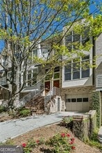 Building Photo - 1294 Fernwood Cir NE