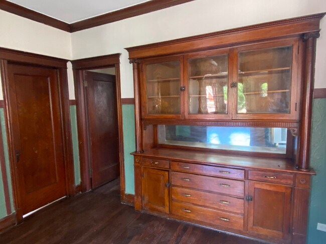 Built-in China Cabinet in Dining Room - 6000 S Bishop St