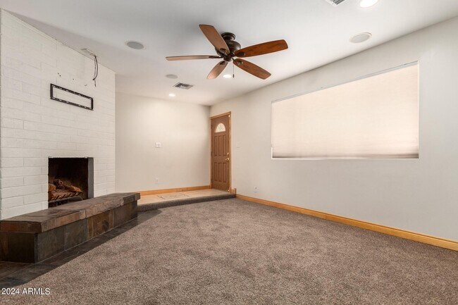 Building Photo - 1608 W Inverness Dr