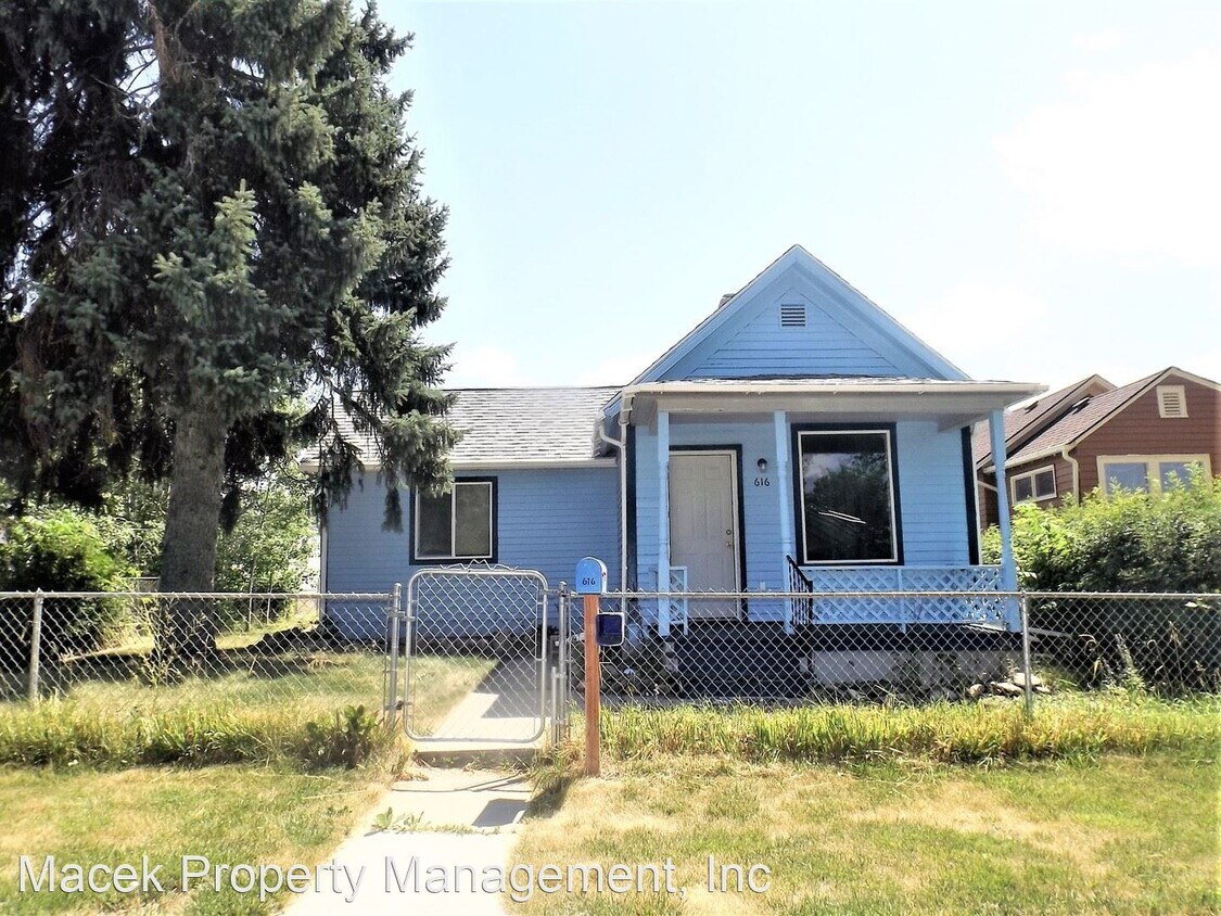 2 br, 1 bath House 616 7th Avenue South House for Rent in Great