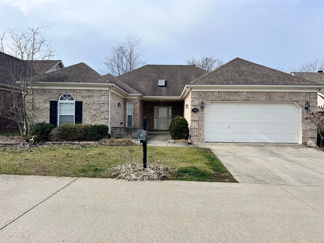 Primary Photo - 520 Wellington Way