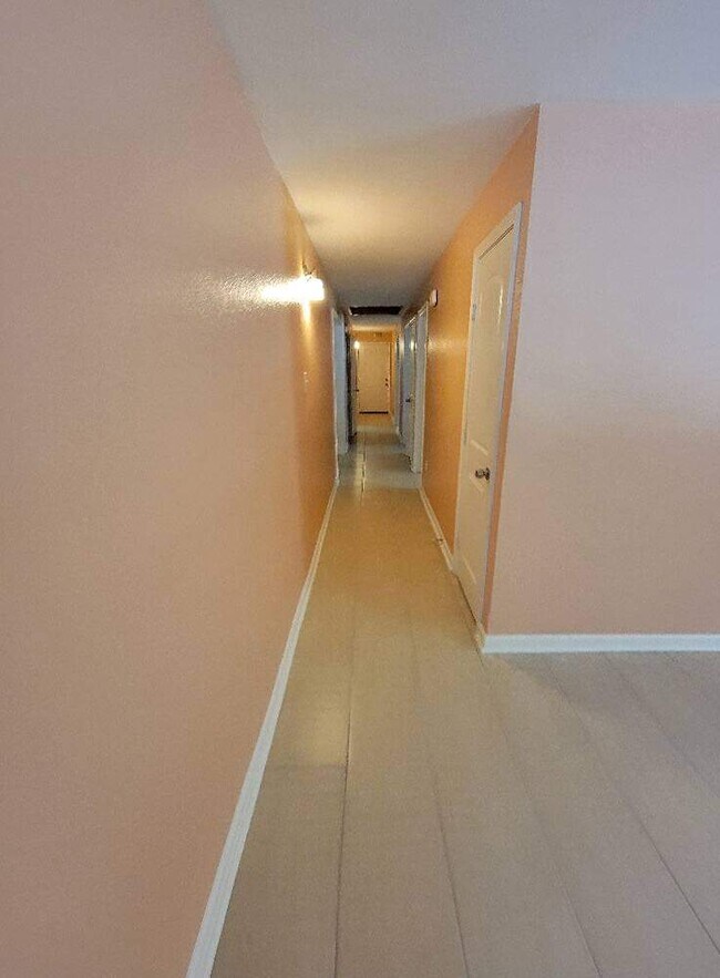 Foto del edificio - 4545 Evangeline St