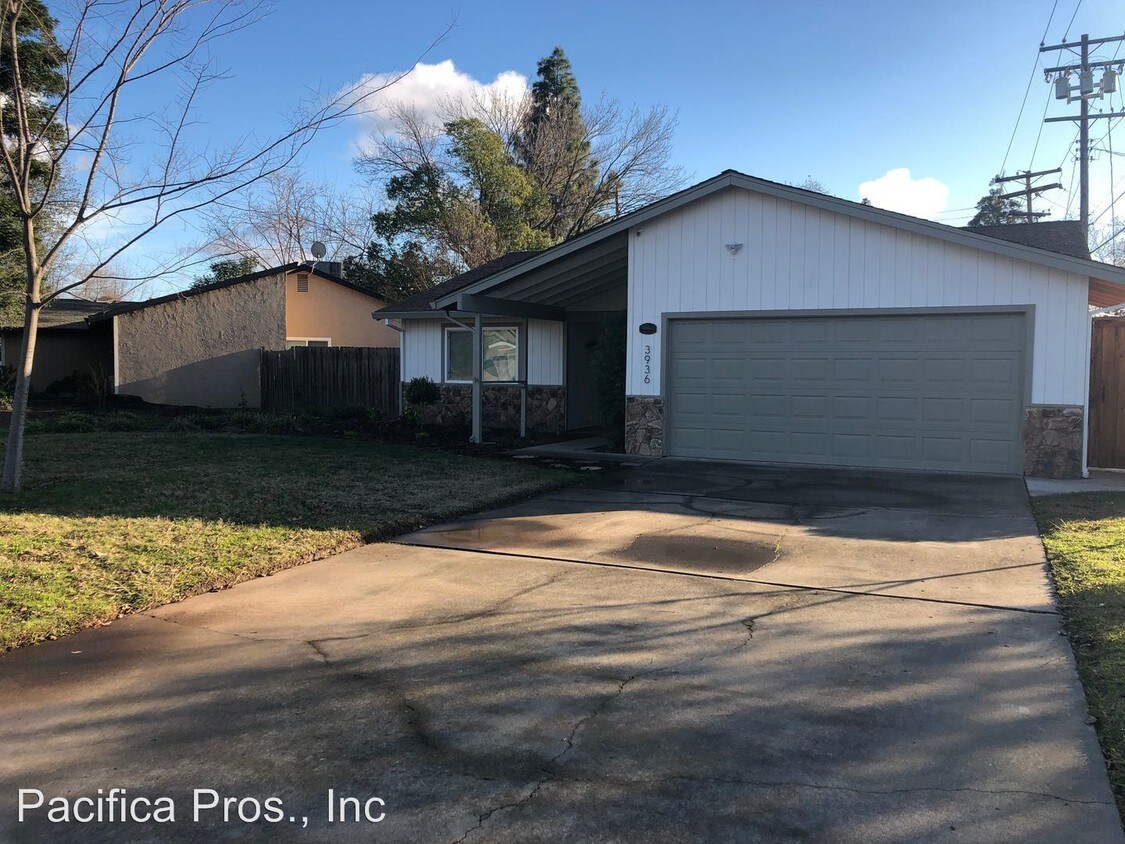 Primary Photo - 3 br, 2 bath House - 3936 Kings Way