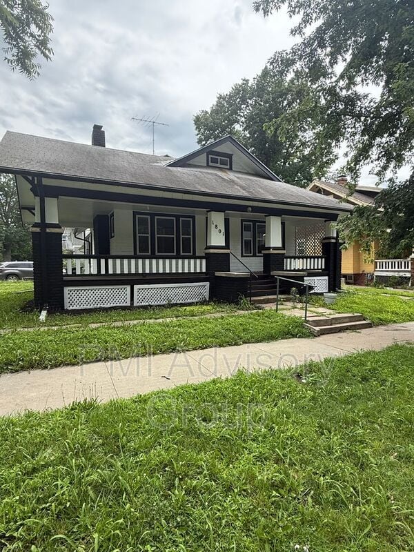 Building Photo - 1801 SW Huntoon St