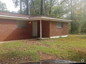 Building Photo - 5558 Queen Mary Ln