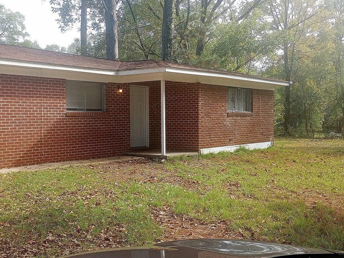 Primary Photo - 5558 Queen Mary Ln