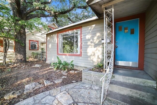 Building Photo - 2905 Robinson Ave