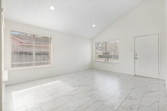 Photo - 14818 Gladewick Dr House