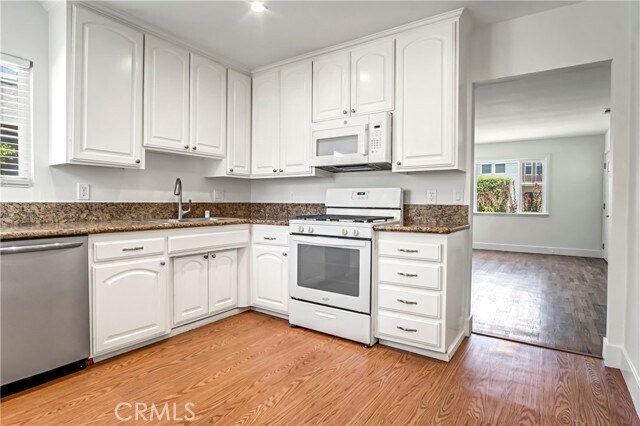 Foto del edificio - 2222 Curtis Ave