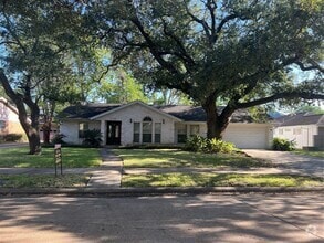 Building Photo - 5135 Indigo St